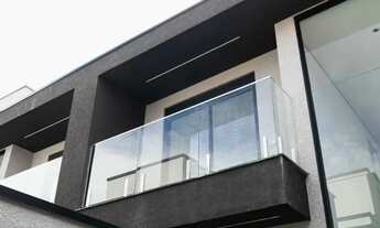 Imagem: Sobrado de fundo, amplo, arejado, com 4