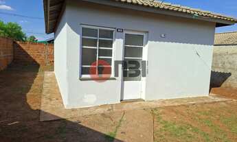 Imagem 3: Casa residencial de esquina para venda no P.Q Res. Fraternidade-sala-2 quartos