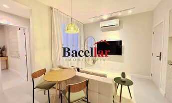 Imagem 4: Apartamento 2 quartos , suíte, totalmente reformado e mobiliado quadra da praia