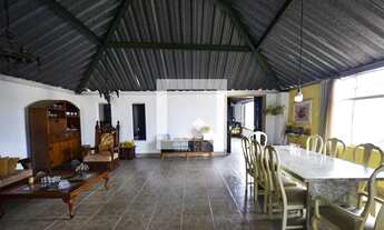 Imagem 3: Casa à Venda - Sagrada Família, 3 Quartos, 300 m2