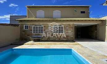 Imagem 2: Casa com 5 Quartos e Piscina para Aluguel, 360m²