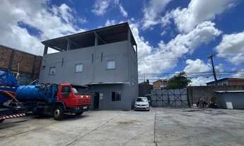 Imagem 5: Terreno com Conjunto de salas, com estacionamento grande, divisa com o Barradão