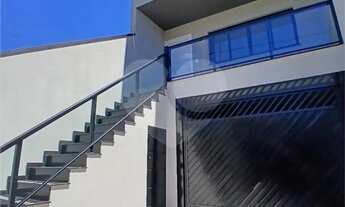 Imagem 3: Sobrado para aluguel e venda possui 359 metros quadrados com 3 quartos