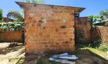 Imagem 2: Casa com quarto e banheiro