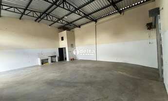 Imagem 3: Galpão comercial disponível para locação no bairro São Jorge em Uberlândia - MG