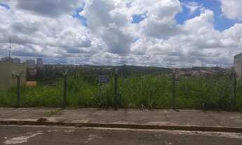 Imagem: Lote em Rua Thomás Alberto Whately - Vila