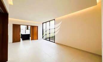 Imagem 4: Casa com 03 suítes e piscina à venda no condomínio Royal Boulevard