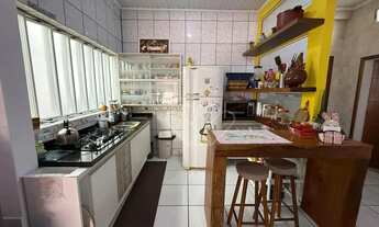 Imagem 6: Casa Espaçosa com 4 Dormitórios em Local Tranquilo e Bem Localizado em Gravataí