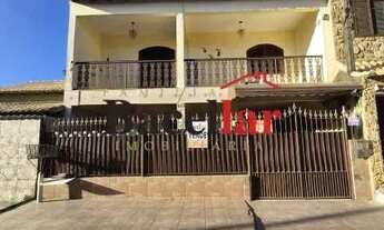 Imagem: Casa de rua - Duplex / Residencial / Centro