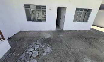 Imagem 2: Casa de esquina com dois quartos - Proxima a Avenida Wenceslau Braz - Guaira - Curitiba