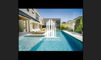 Imagem: Casa com 8 Dormitórios, Sendo 5 Suítes