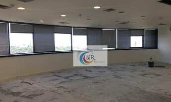 Imagem 7: Uma das construções mais tradicionais e emblemáticas de São Paulo. Ao mesmo tempo, o proje