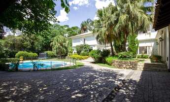 Imagem 6: Casa Casa localizada numa das melhores ruas do bairro à venda, 865 m² por R$ 4.900.000 - J