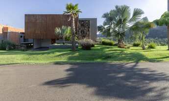 Imagem 5: Luxuosa casa em localização privilegiada no condomínio Fazenda Serrazul