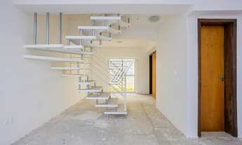 Imagem 7: Sobrado para venda possui 131 metros quadrados com 3 quartos em Uberaba - Curitiba - PR