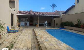 Imagem 2: Casa para venda possui 319 metros quadrados com 4 quartos em Jardim Beatriz - Itanhaém - S