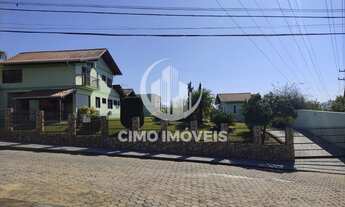 Imagem 2: Casa à venda de alto padrão contendo 253 m² de área útil com excelente área social , situ