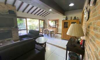 Imagem 2: Casa de condomínio para venda possui 290 metros quadrados com 3 quartos