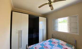 Imagem 7: Casa com 4 dormitórios e ampla área de churrasqueira