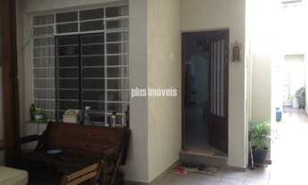 Imagem 2: Sobrado bem localizado em rua tranquila