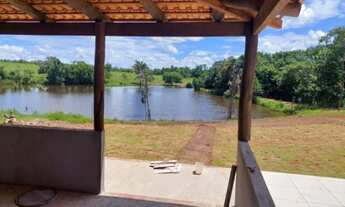 Imagem 2: Fazenda/Sítio/Chácara para venda possui poço artesiano com bomba , com casa de 2 quartos