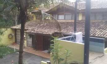 Imagem 4: Casa para venda tem 300 metros quadrados com 2 salas 3 quartos 1 suíte com piscina