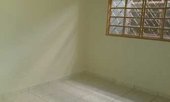 Imagem 3: Casa de 02 quartos com garagem na Samambaia sul