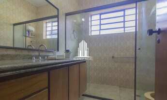 Imagem 4: Casa à venda com 200m², 2 quartos e 4 vagas