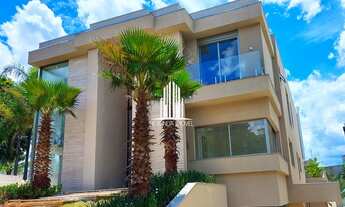 Imagem 3: Incrível mansão no Residencial 1, Alphaville, com 4 suítes e 8 vagas de garagem