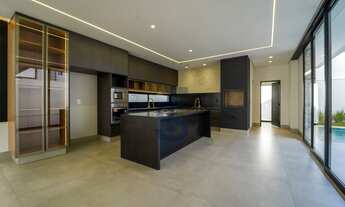 Imagem: Sobrado em condominio na Zona Sul com móveis