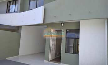 Imagem 2: SOBRADO com 3 dormitórios para alugar com 140m² por R$ 2.200,00 no bairro Santa Felicidade