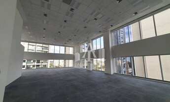 Imagem 6: Laje Comercial para Locação com 266 m² no Edifício Bacaetava Palace - Confira!