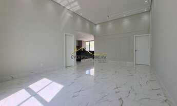 Imagem 3: Linda Casa com 3 Dormitórios, sendo 1 Suíte Master com Closet