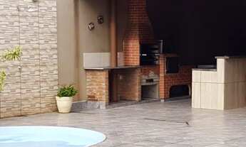 Imagem 5: Casa com piscina (área de lazer