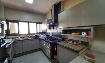 Imagem 3: Apartamento para Venda em Uberlândia, Fundinho, 4 dormitórios, 2 suítes, 5 banheiros, 2 va