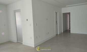 Imagem 3: Apto anual 3 Suítes e 03 Vagas, na Meia Praia!