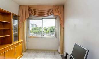 Imagem 5: Apartamento para aluguel possui 79 metros quadrados com 3 quartos em Azenha - Porto Alegre