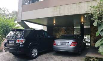 Imagem 2: Mansão para venda com 700 m² e 3 suítes 6 vagas piscina e edícula