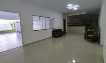 Imagem 7: Casa em Balneário Piçarras-SC, 3 quartos sendo 1 suíte, locação anual, bairro Itacolomy