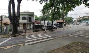 Imagem: LOJA, CASA E 2 APARTAMENTOS NO ATERRADO