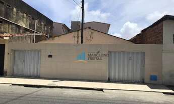 Imagem: Casa próximo aos Shoppings Rio Mar Kennedy