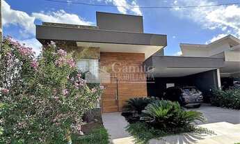 Imagem: Casa à Venda no Condomínio La Montagne