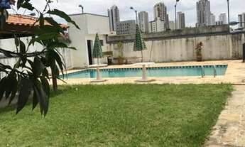 Imagem 5: Terreno com piscina para eventos
