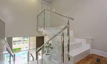 Imagem 7: Casa para venda possui 289 metros quadrados com 4 quartos em Jardim Botânico - Porto Alegr