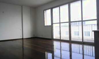 Imagem: Apartamento com 4 dormitórios, vista mar