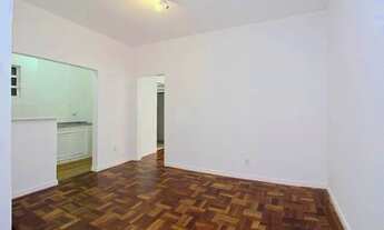 Imagem 6: Apartamento desocupado de um dormitório, suíte no Centro Histórico de Porto Alegre