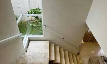 Imagem 2: Sobrado a venda no Parque Jambeiro, lindo e amplo!