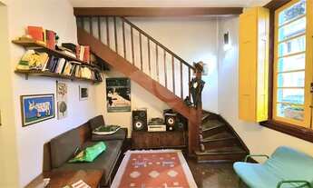 Imagem 2: Casa com 2 dormitórios, sótão, apartamento no subsolo com quintal no coração do Bixiga