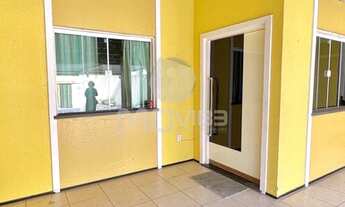 Imagem 4: Casa duplex projetada com piscina