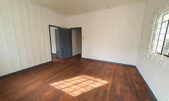 Imagem 2: Casas Residenciais com 3 quartos para alugar por R$ 1250.00, 150.00 m2 - UBERABA - CURITIB